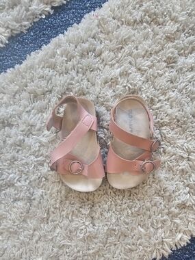 Old Navy Pink Strappy Buckle Sandals for Kids